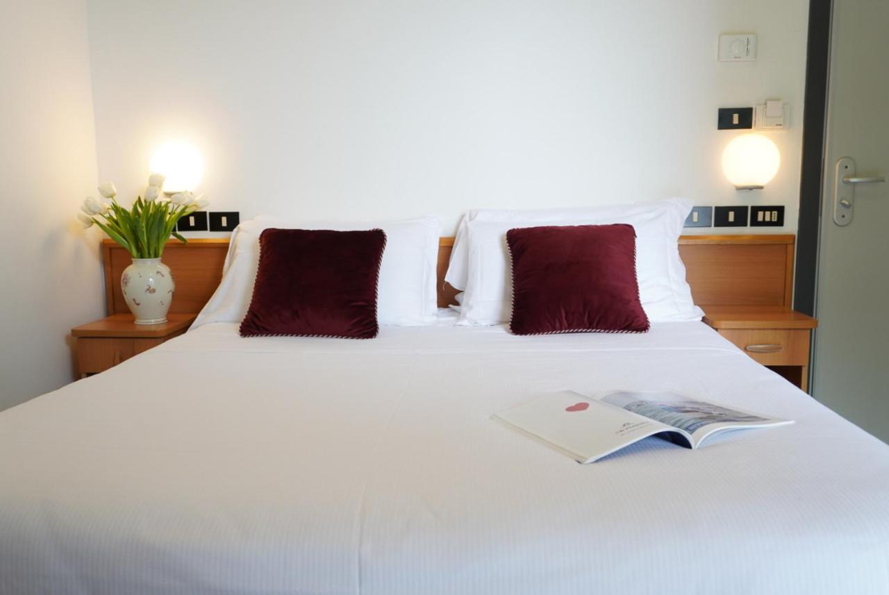 Hotel Sunset Rimini Eksteriør billede