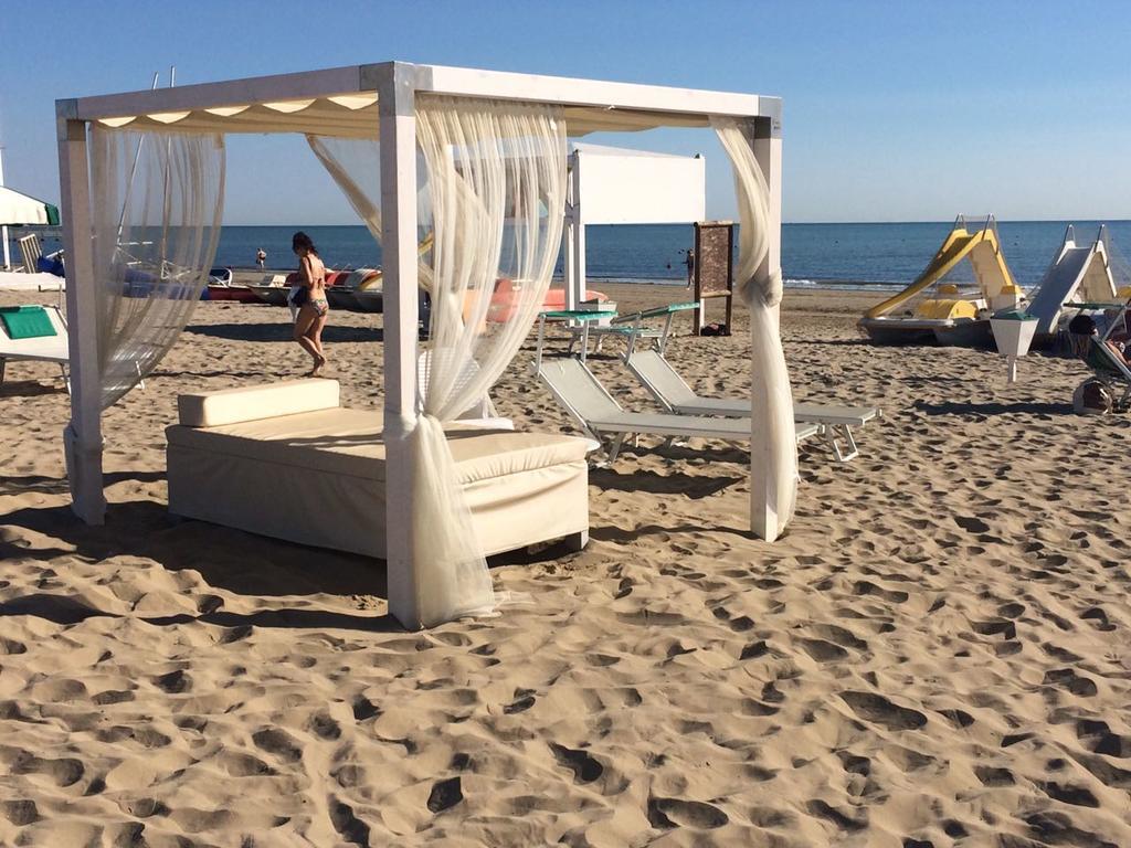 Hotel Sunset Rimini Eksteriør billede